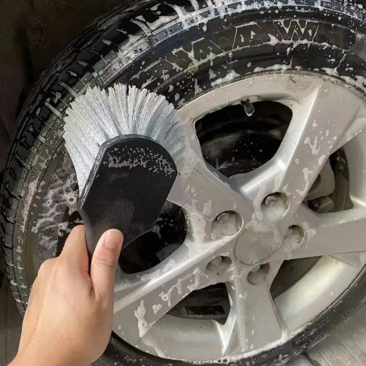 Reinigingsborstel voor autowie - Car Cleaning Brush recensie en prijs